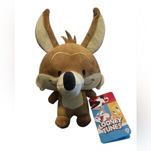 NWT Wile E. Coyote by Looney Toons/ Warner Brothers Entertainment